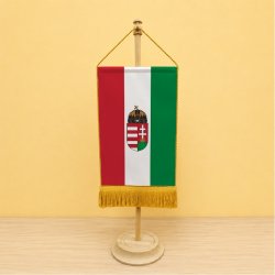 Magyar asztali zászló címerrel